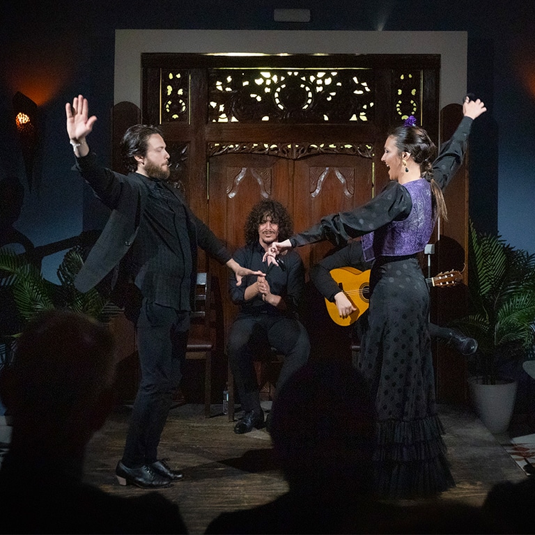 Espectáculo de flamenco íntimo en el corazón de Triana en Seville